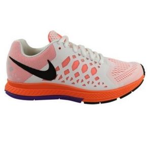 cushioned nike shoes